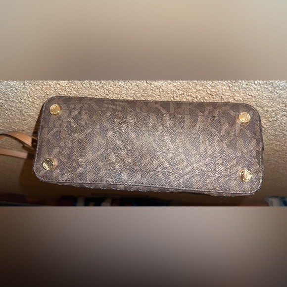 Michael Michael Kors Signature Hayley Brown North South Tote - Picture 5 of 5